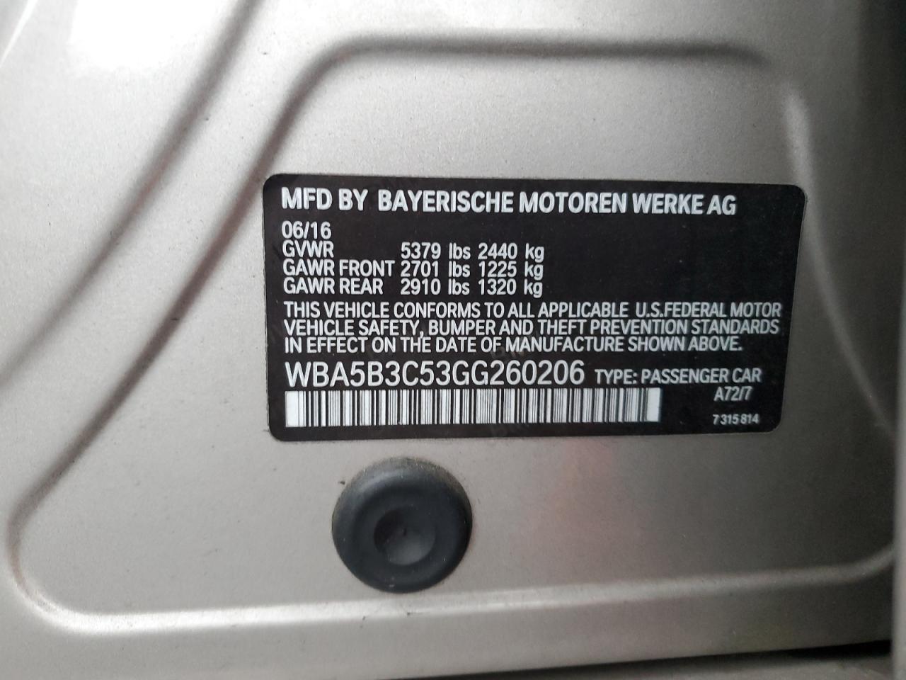 2016 BMW 5er VIN WBA5B3C53GG260206 Copart auction photo, front end / undercarriage damage thumbnail 12