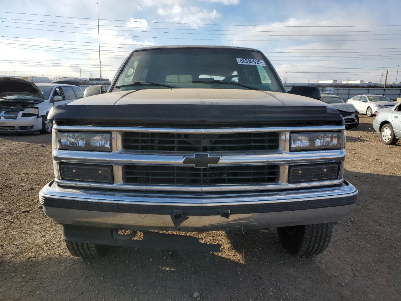 1999 Chevrolet Tahoe VIN 1GNEK13R4XJ516860 Copart auction photo, side / minor dent/scratches damage thumbnail 5