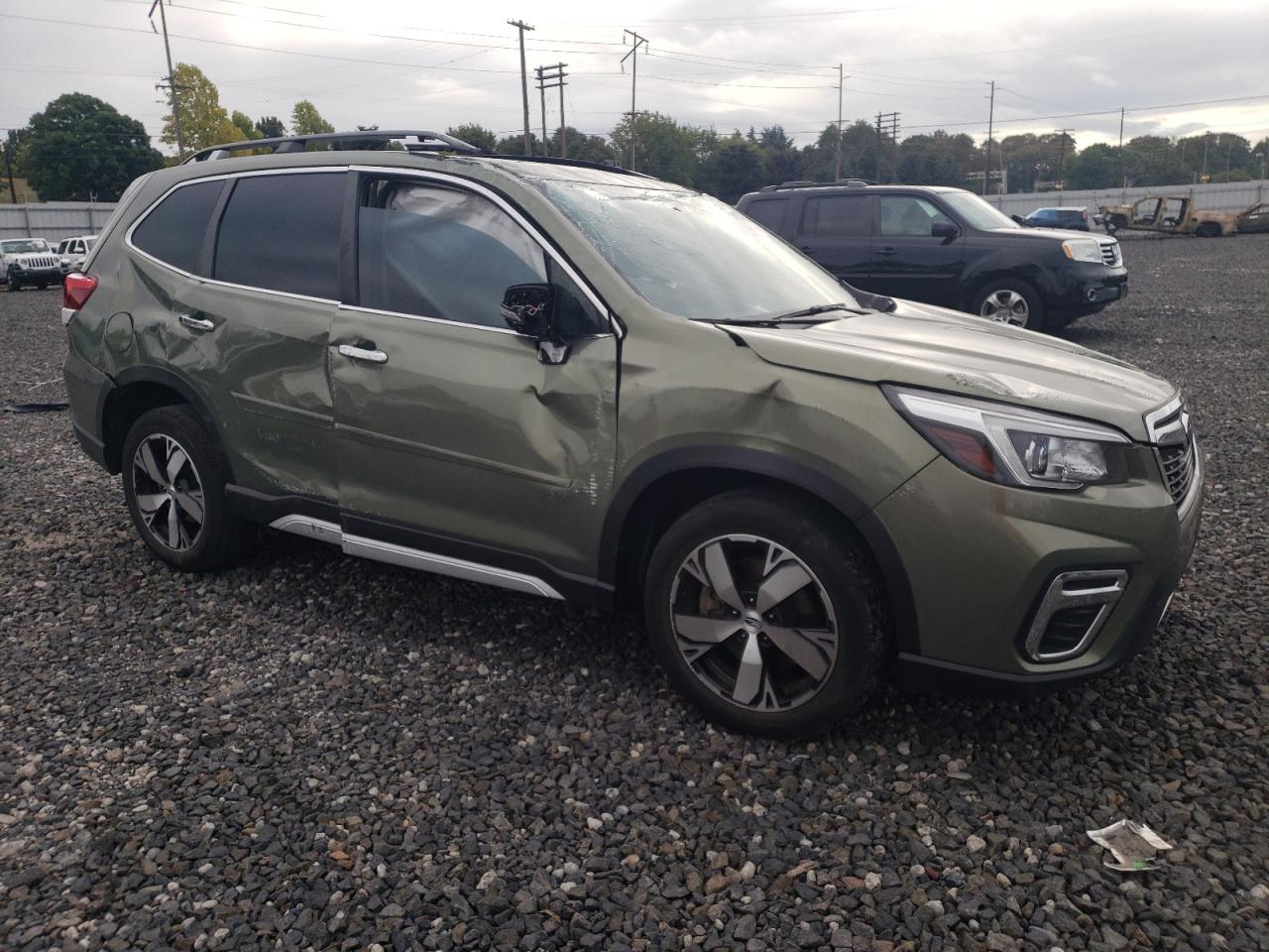 2019 Subaru Forester VIN JF2SKAWC8KH523069 Copart auction photo, rollover damage thumbnail 4