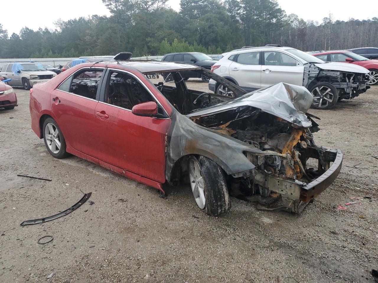 2013 Toyota Camry VIN 4T1BF1FKXDU683602 Copart auction photo, burn - engine / burn - interior damage thumbnail 4