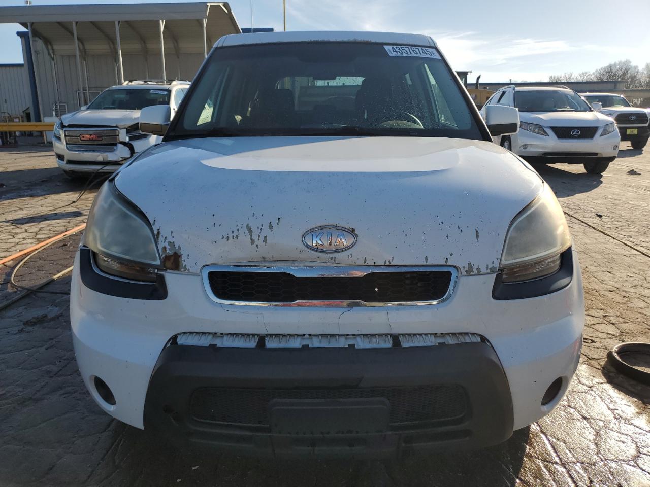 2011 KIA Soul VIN KNDJT2A22B7261874 Copart auction photo, front end damage thumbnail 5