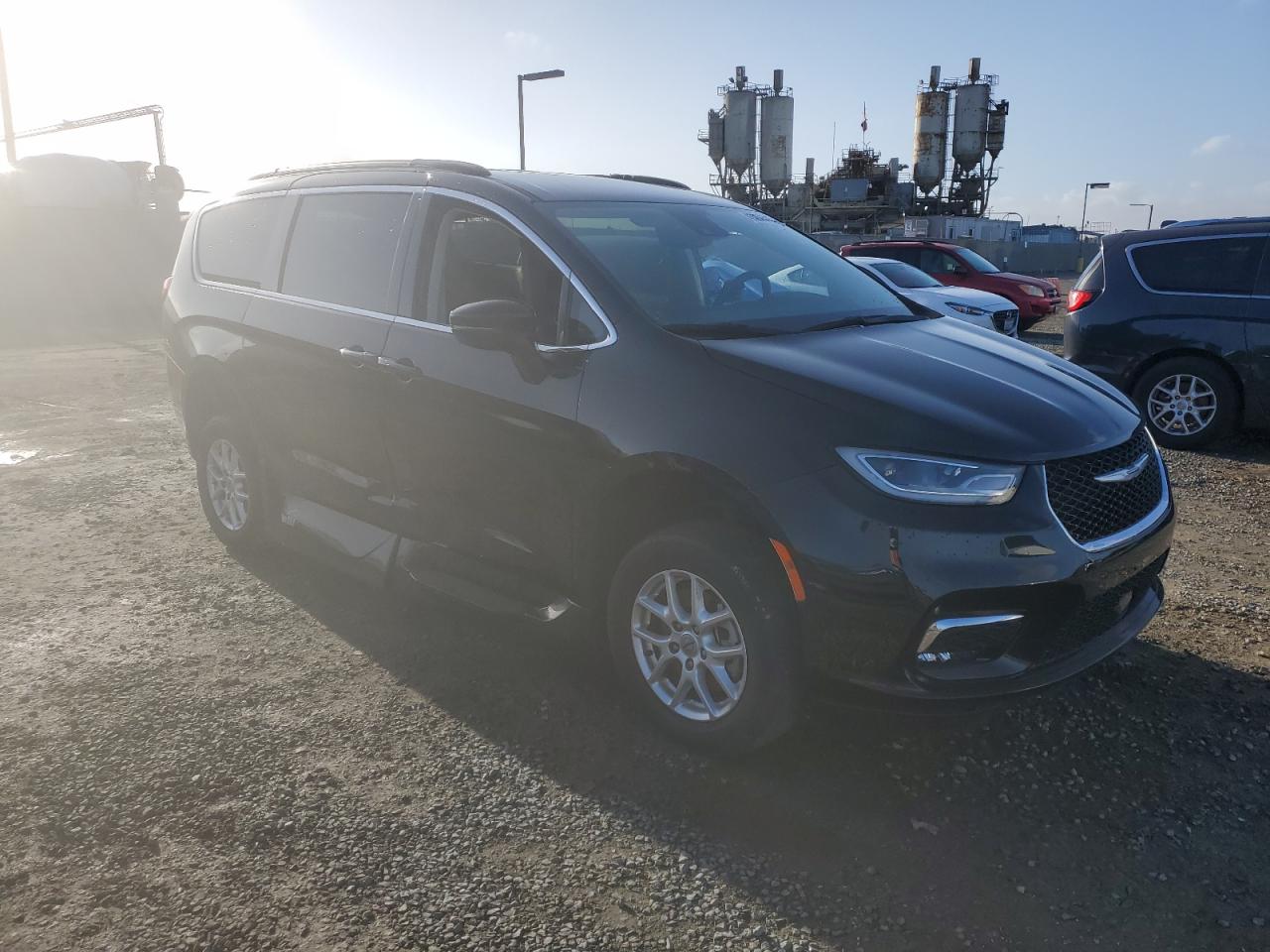 2022 Chrysler Pacifica VIN 2C4RC1BG3NR124484 Copart auction photo, side damage thumbnail 4