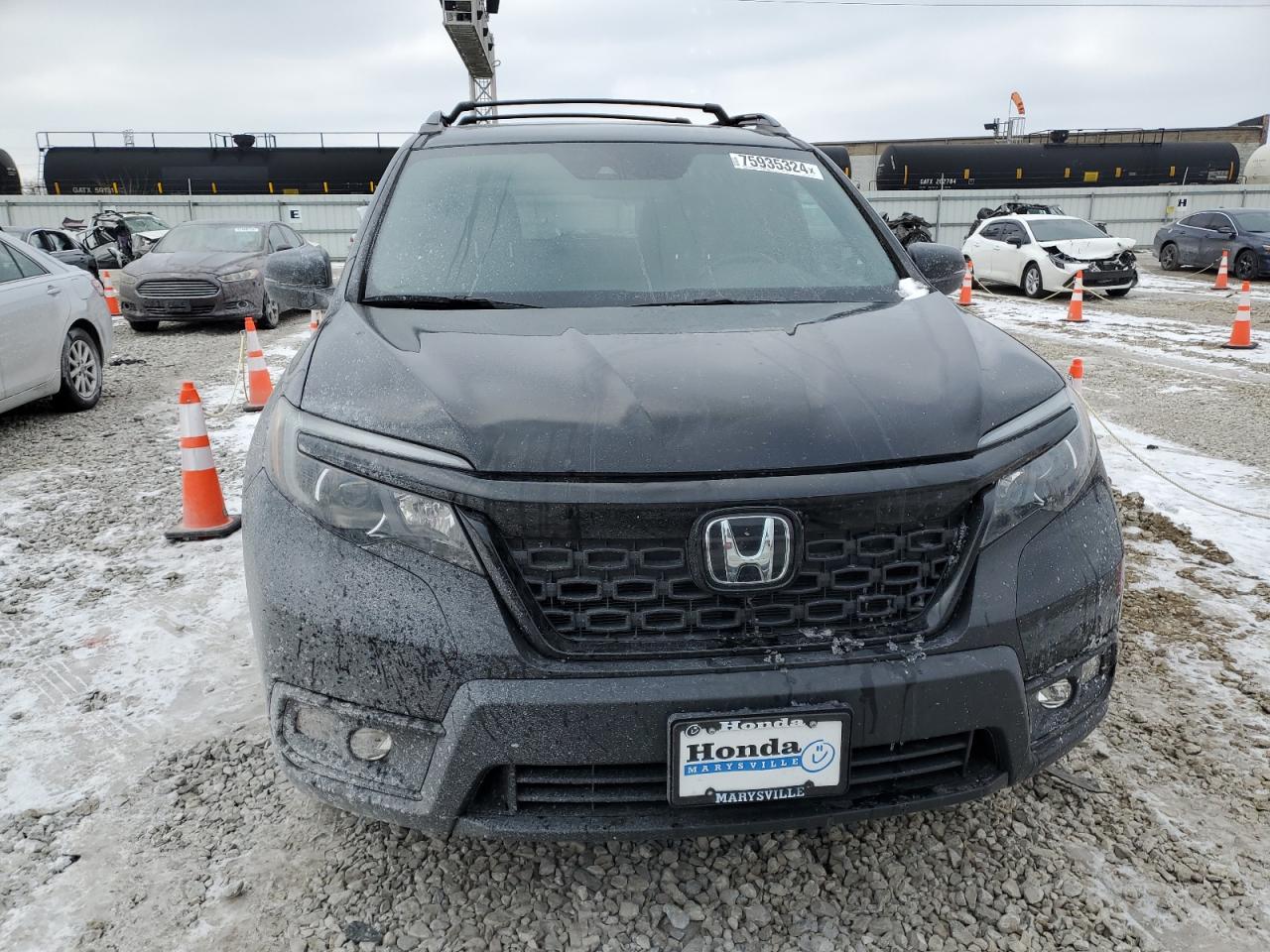 2019 Honda Passport VIN 5FNYF7H50KB011921 Copart auction photo, minor dent/scratches damage thumbnail 5