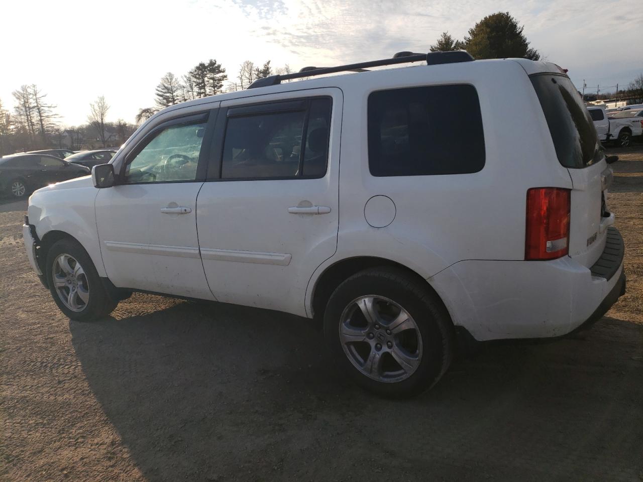 2014 Honda Pilot VIN 5FNYF4H57EB016343 Copart auction photo, front end / minor dent/scratches damage thumbnail 2