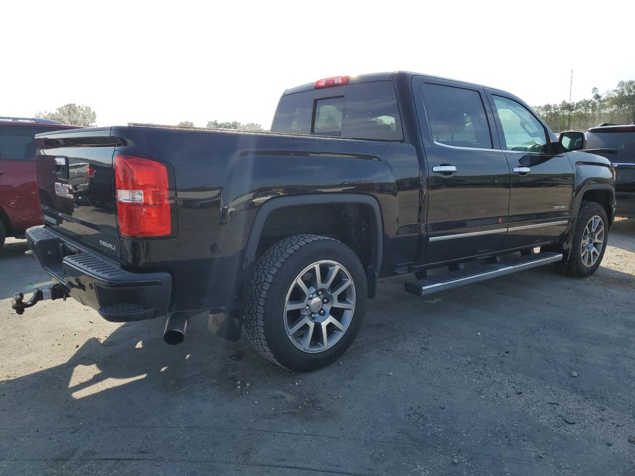 2015 GMC Sierra VIN 3GTU2WEC1FG385607 Copart auction photo, front end damage thumbnail 3