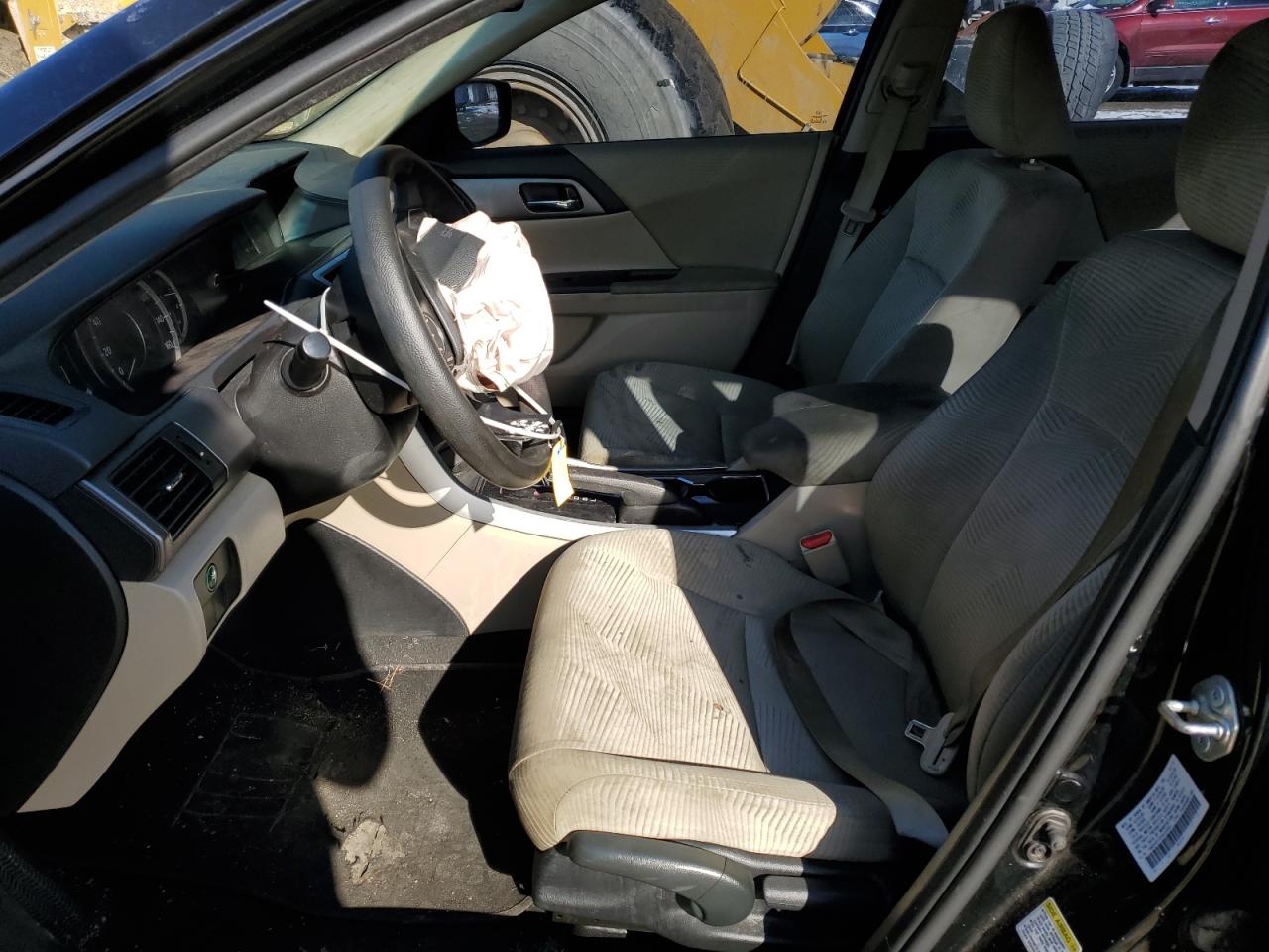2015 Honda Accord VIN 1HGCR2F32FA233804 Copart auction photo, front end / minor dent/scratches damage thumbnail 7