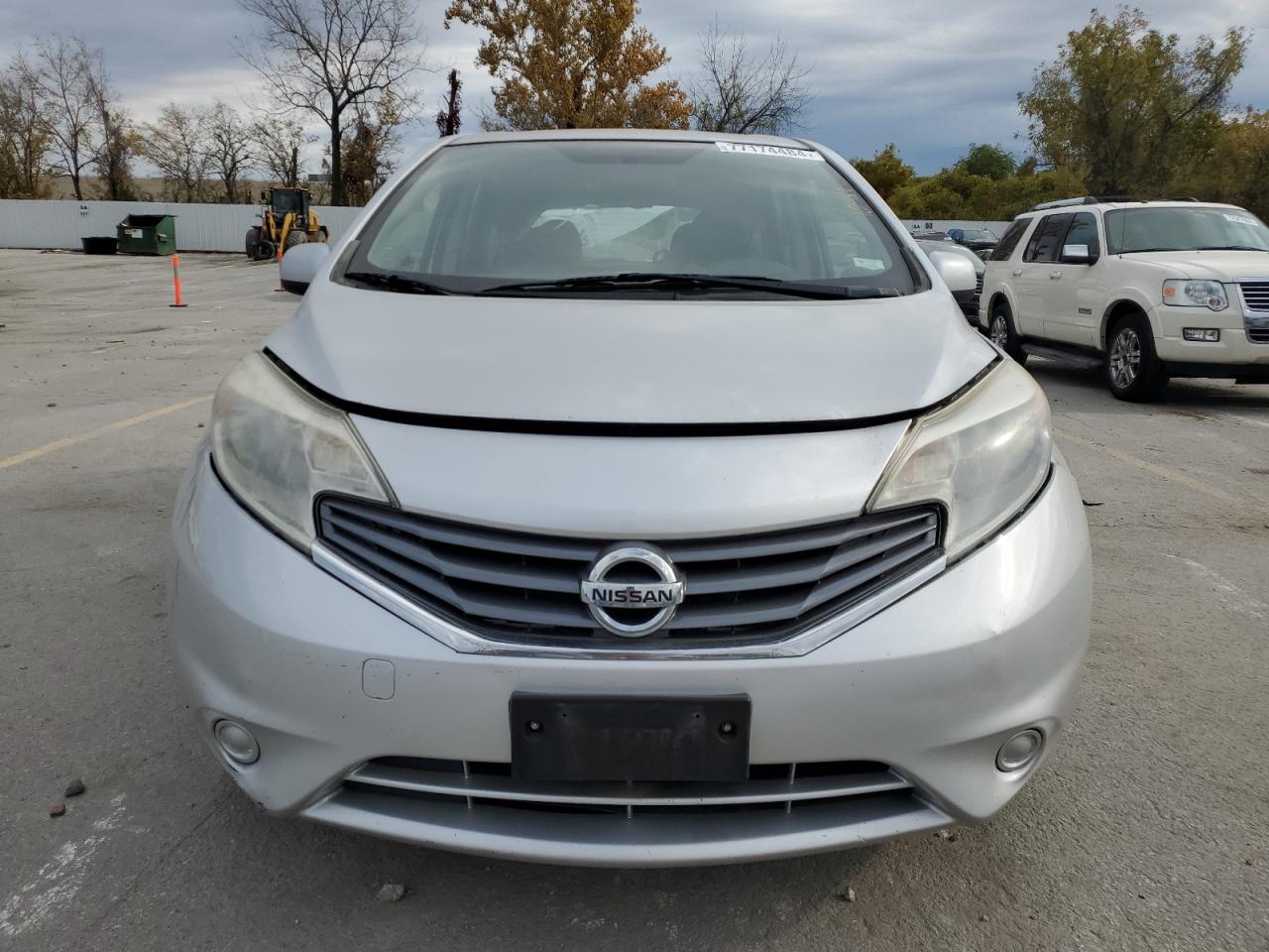 2014 Nissan Versa VIN 3N1CE2CPXEL369240 Copart auction photo, hail / minor dent/scratches damage thumbnail 5