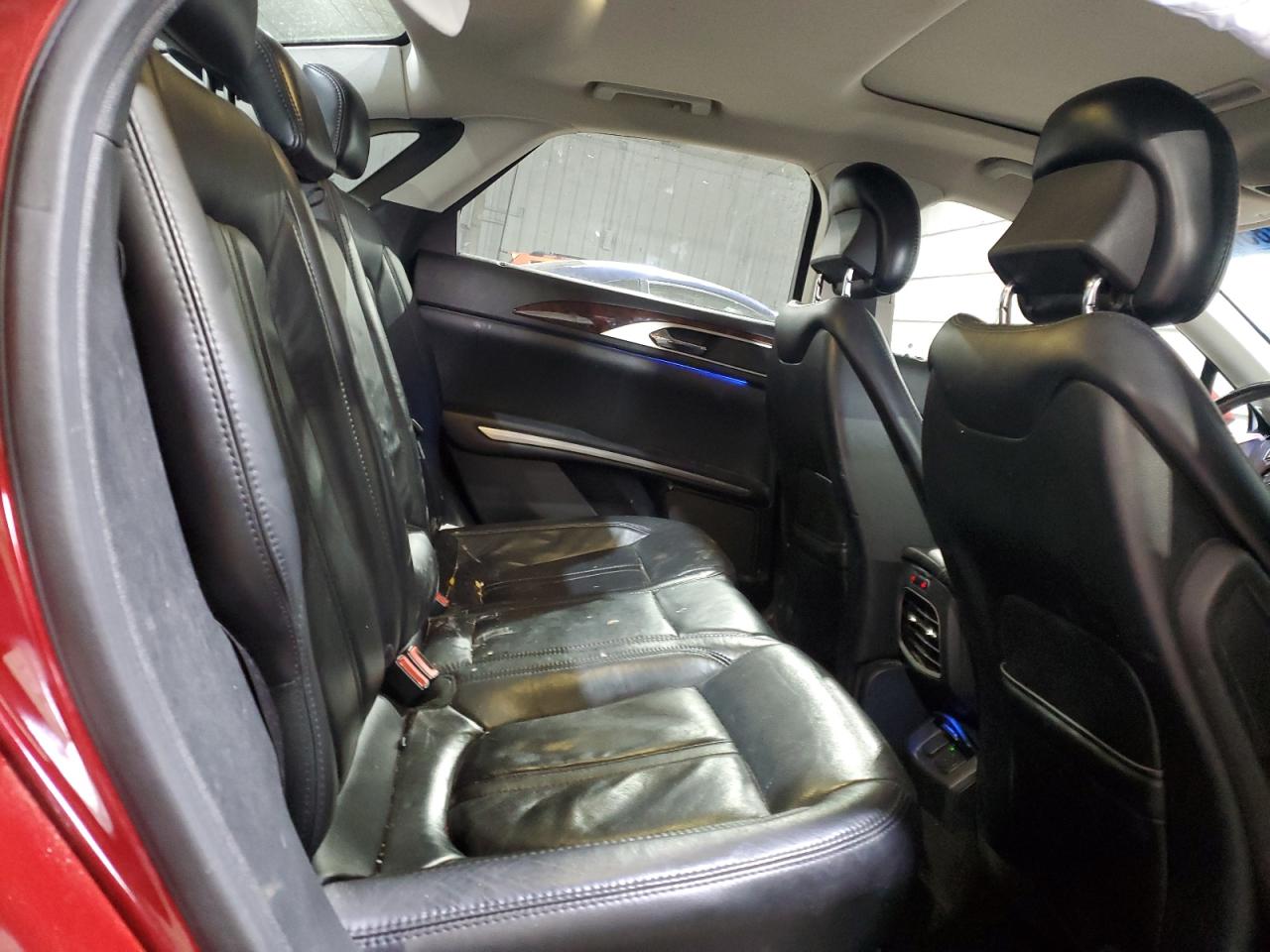 2016 Lincoln MKZ VIN 3LN6L2JK6GR621911 Copart auction photo, front end / minor dent/scratches damage thumbnail 10