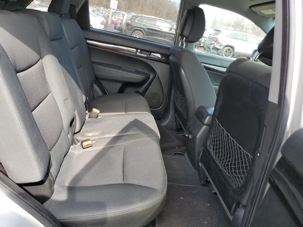 2011 KIA Sorento VIN 5XYKTDA15BG033880 Copart auction photo, minor dent/scratches damage thumbnail 11