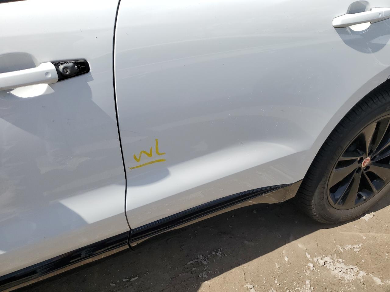 2022 Jaguar F-Pace VIN SADCJ2EX9NA697587 Copart auction photo, water/flood damage thumbnail 13