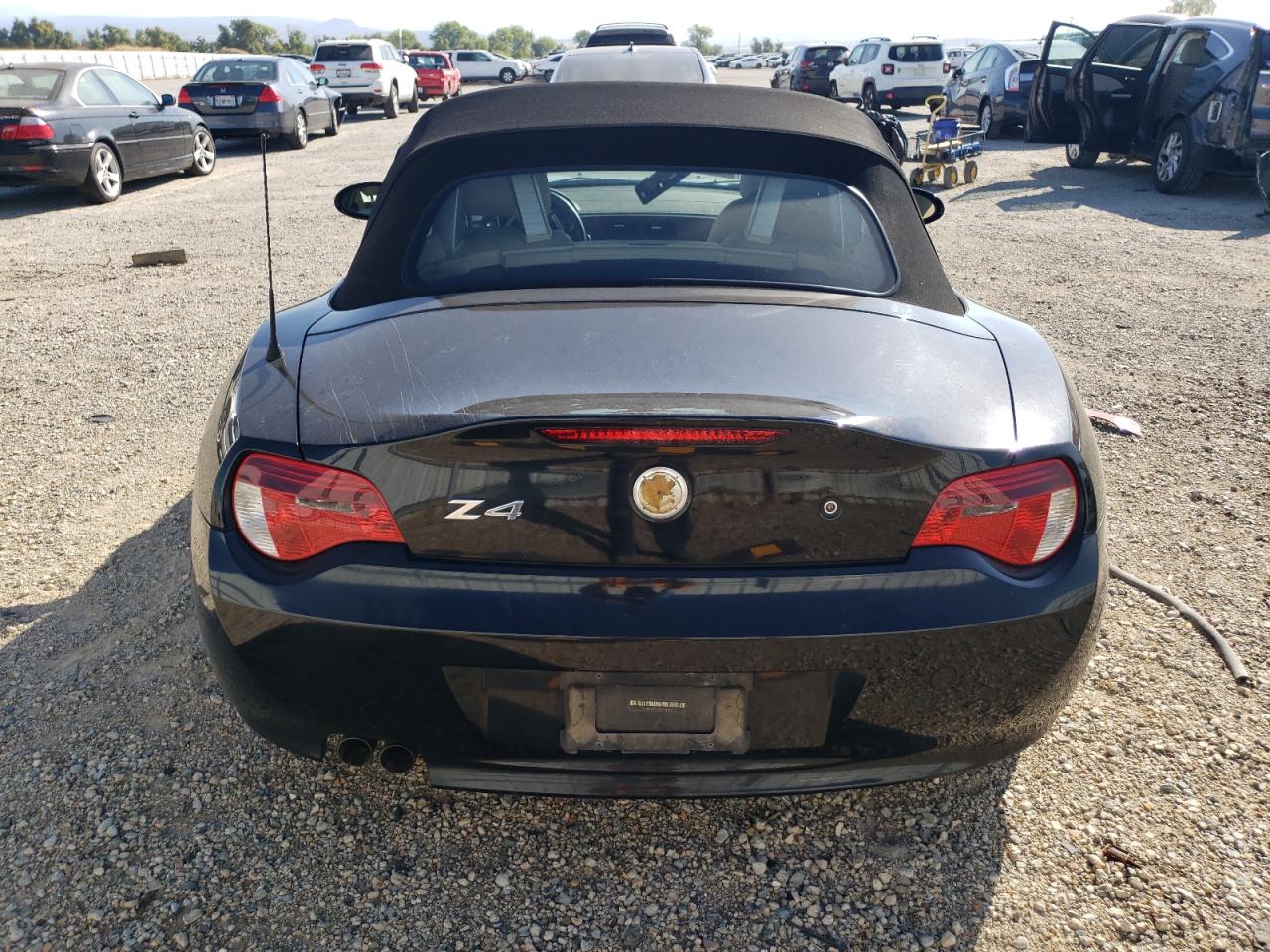2008 BMW Z4 VIN 4USBU33508LW73980 Copart auction photo, front end damage thumbnail 6