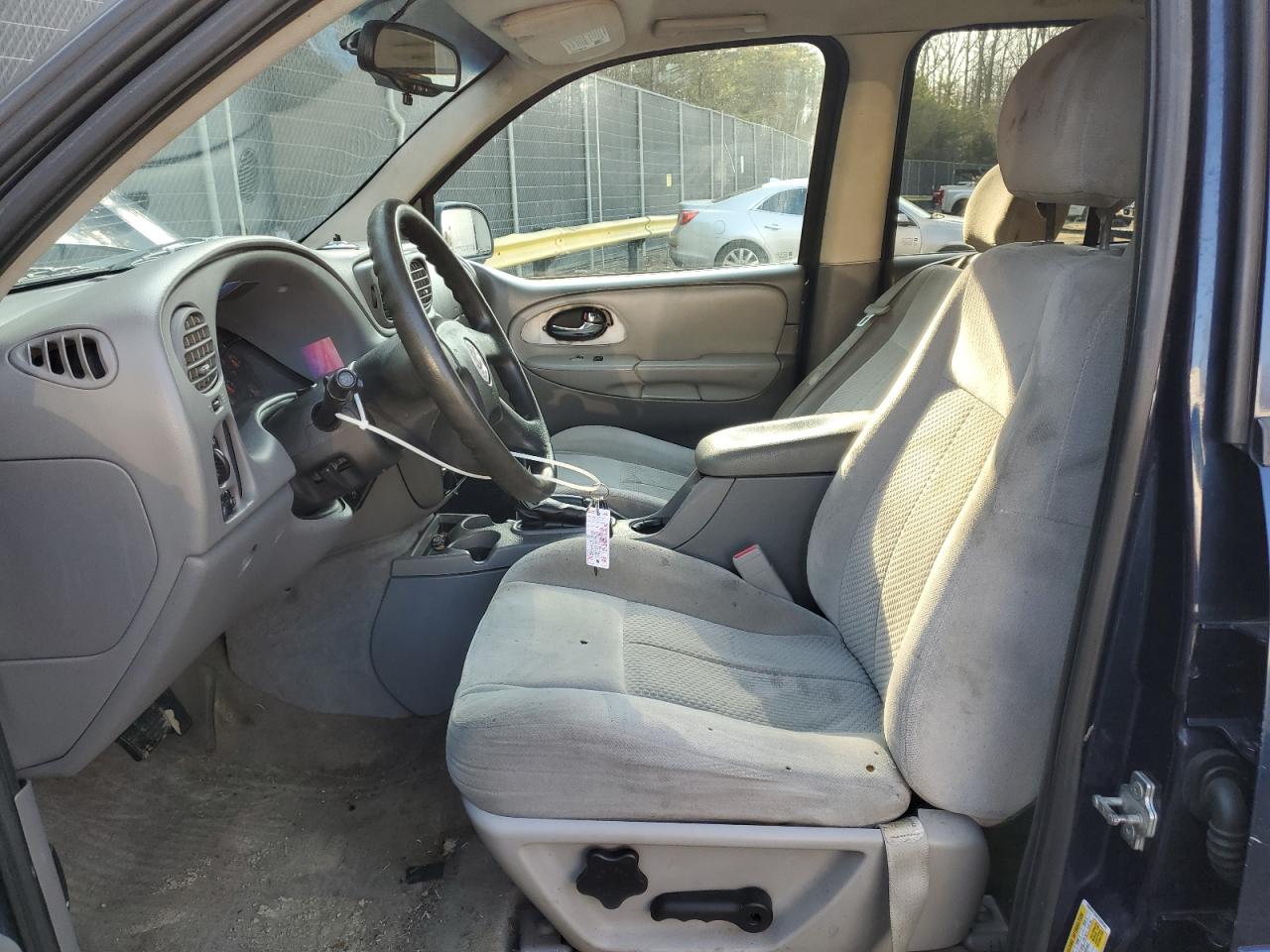 2007 Chevrolet TrailBlazer VIN 1GNDS13S072309343 Copart auction photo, front end / minor dent/scratches damage thumbnail 7