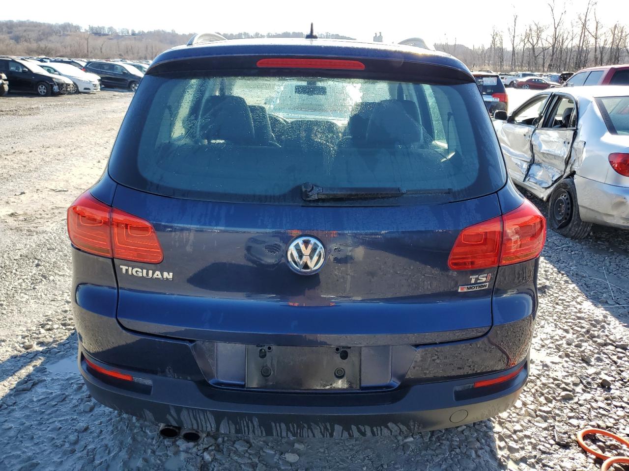 2016 Volkswagen Tiguan VIN WVGBV7AX5GW562249 Copart auction photo, front end damage thumbnail 6