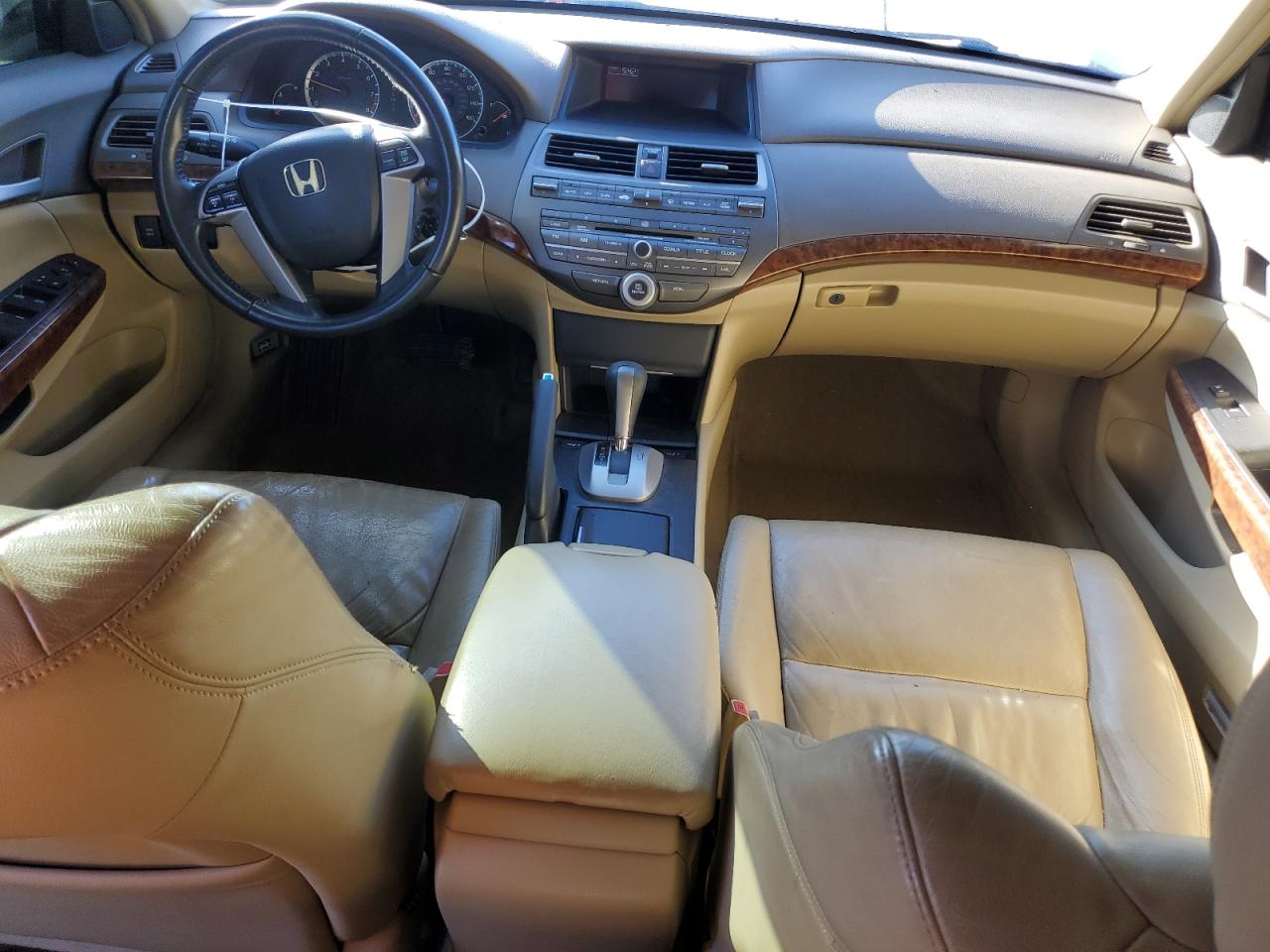 2008 Honda Accord VIN JHMCP268X8C062791 Copart auction photo, side / front end damage thumbnail 8