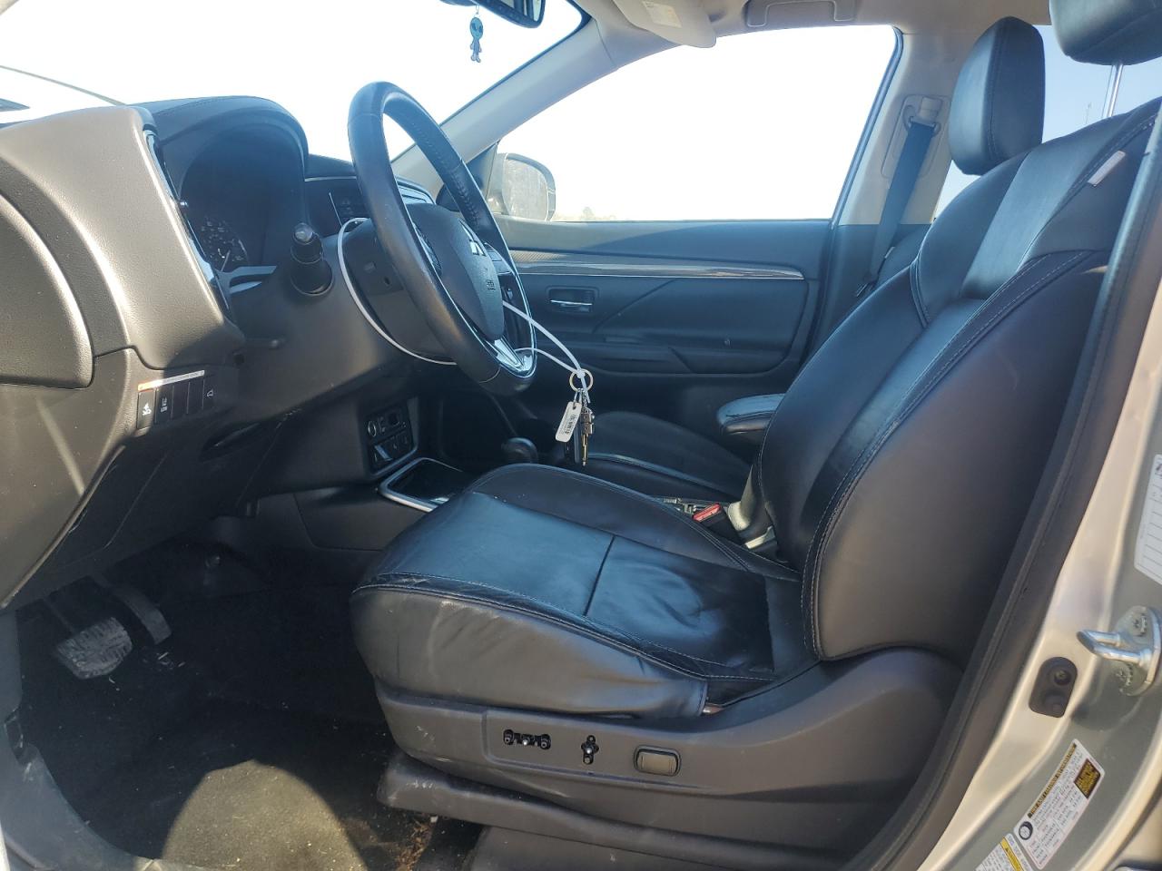 2020 Mitsubishi Outlander VIN JA4AD3A31LZ020948 Copart auction photo, front end / minor dent/scratches damage thumbnail 7