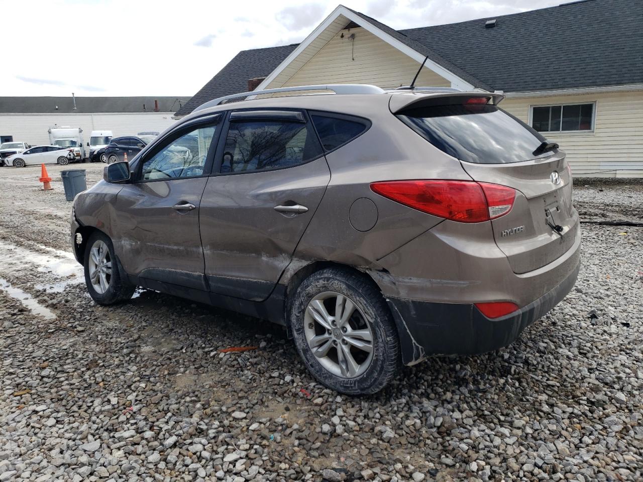 2011 Hyundai Tucson VIN KM8JU3ACXBU172014 Copart auction photo, front end / side damage thumbnail 2