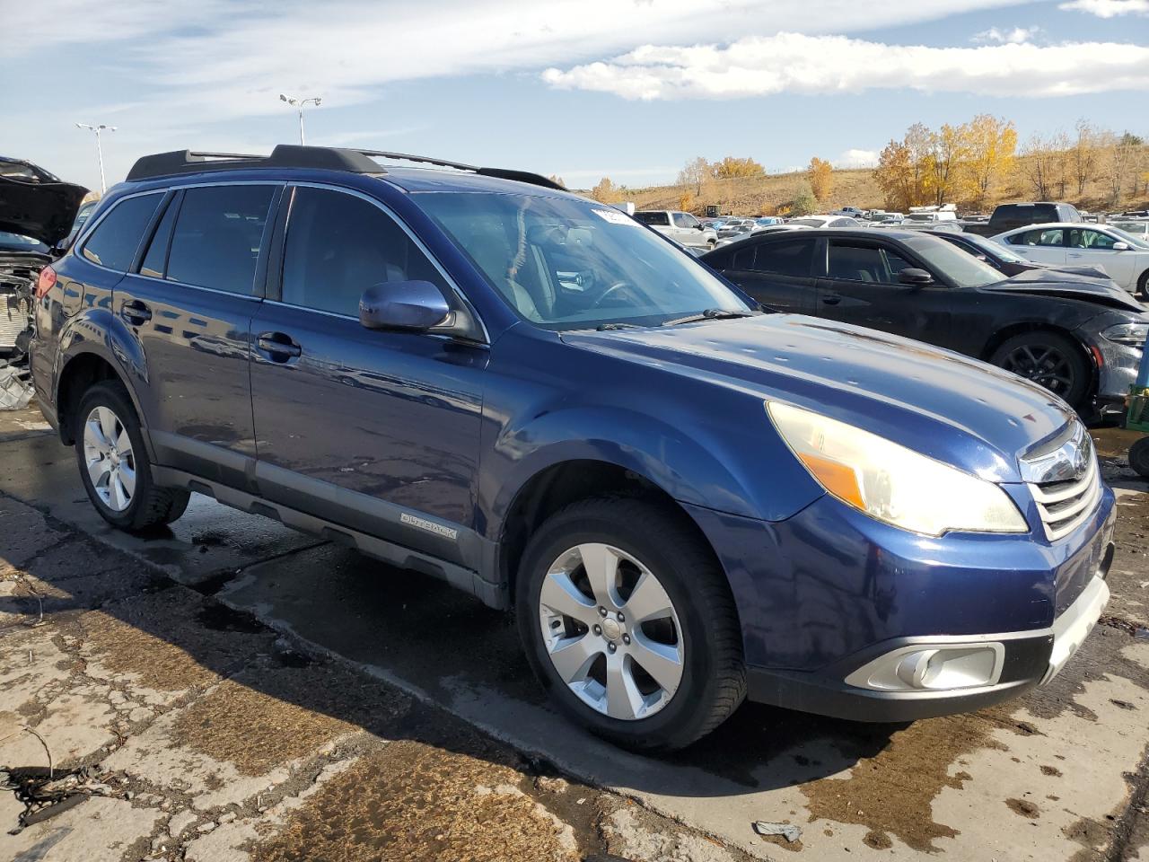 2011 Subaru Outback VIN 4S4BRBLC6B3333509 Copart auction photo, rear end / hail damage thumbnail 4