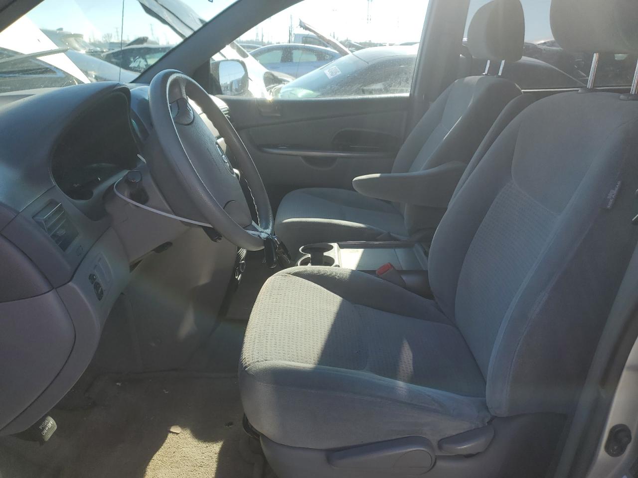 2008 Toyota Sienna VIN 5TDZK23CX8S138592 Copart auction photo, rear end / minor dent/scratches damage thumbnail 7