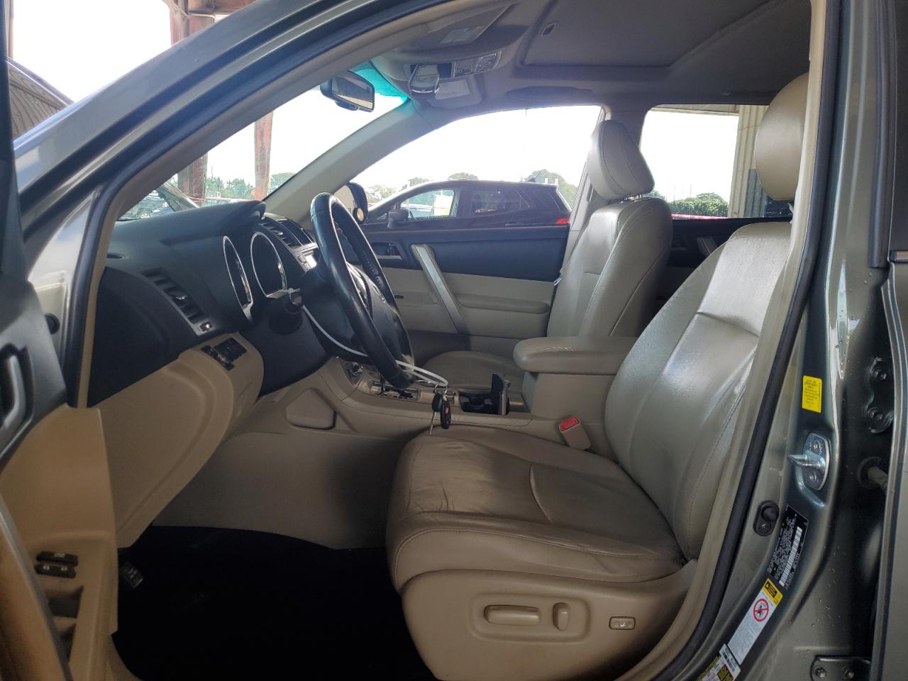 2011 Toyota Highlander VIN 5TDZK3EH9BS030373 Copart auction photo, side damage thumbnail 7