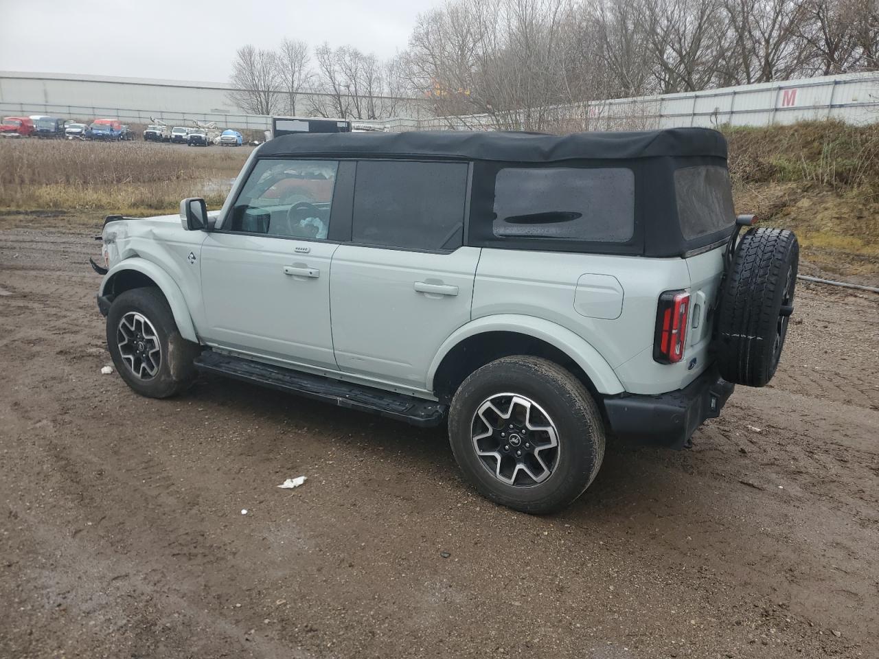 2022 Ford Bronco VIN 1FMDE5BH0NLB85283 Copart auction photo, front end damage thumbnail 2