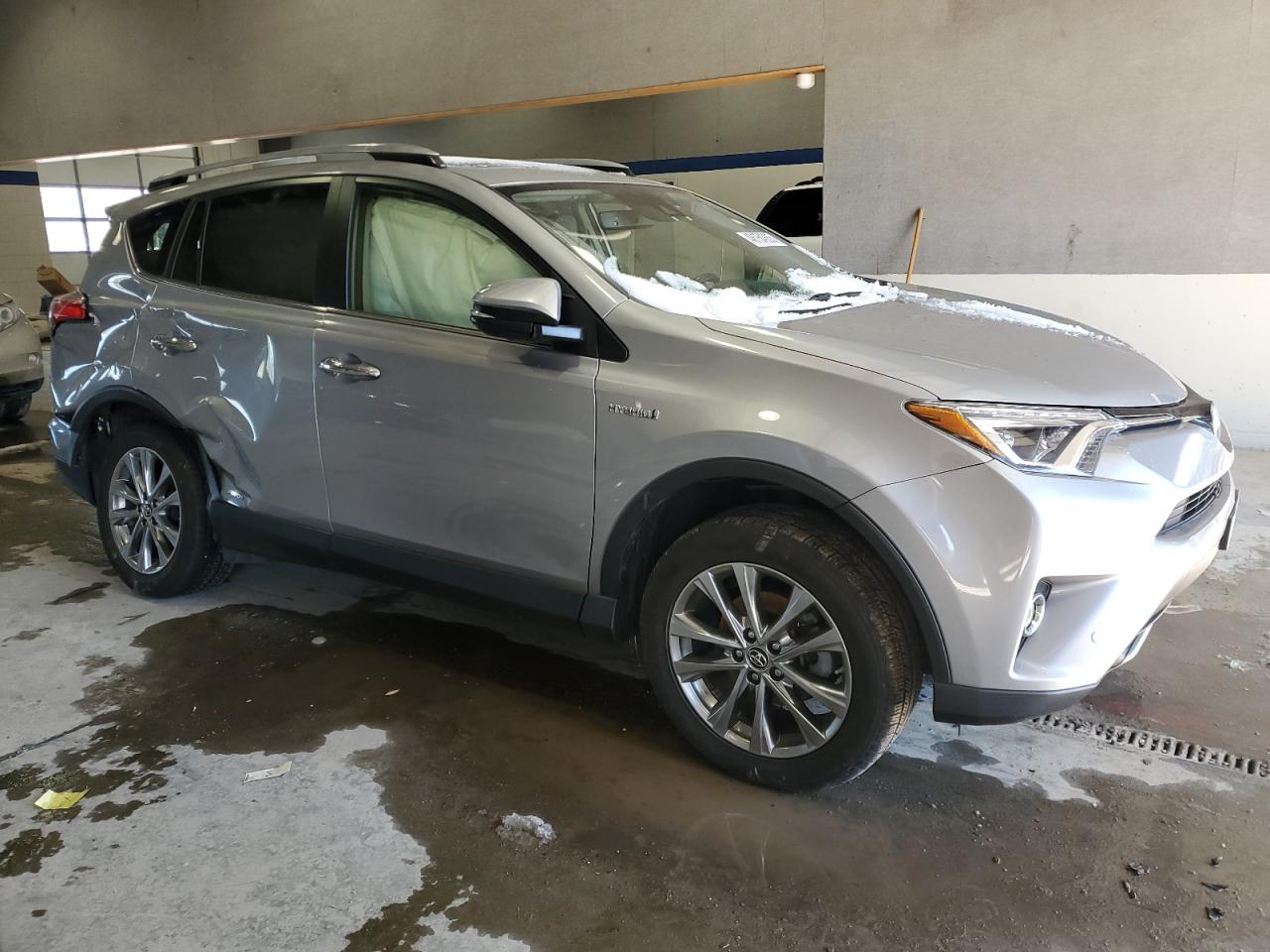 2018 Toyota RAV 4 VIN JTMDJREV5JD206903 Copart auction photo, side / rear end damage thumbnail 4