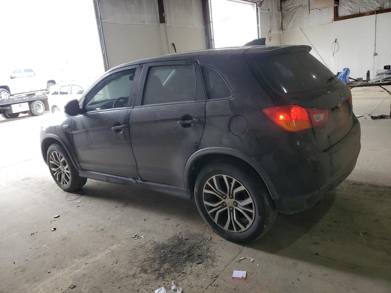 2017 Mitsubishi Outlander VIN JA4AP3AU2HZ020321 Copart auction photo, front end / side damage thumbnail 2