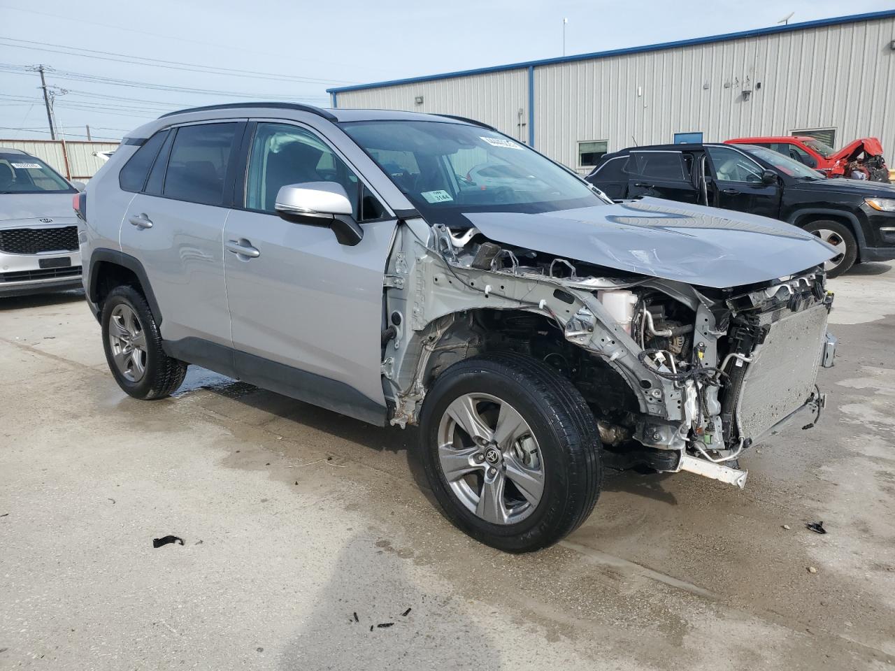 2024 Toyota RAV 4 VIN 2T3W1RFV2RC263986 Copart auction photo, front end / minor dent/scratches damage thumbnail 4