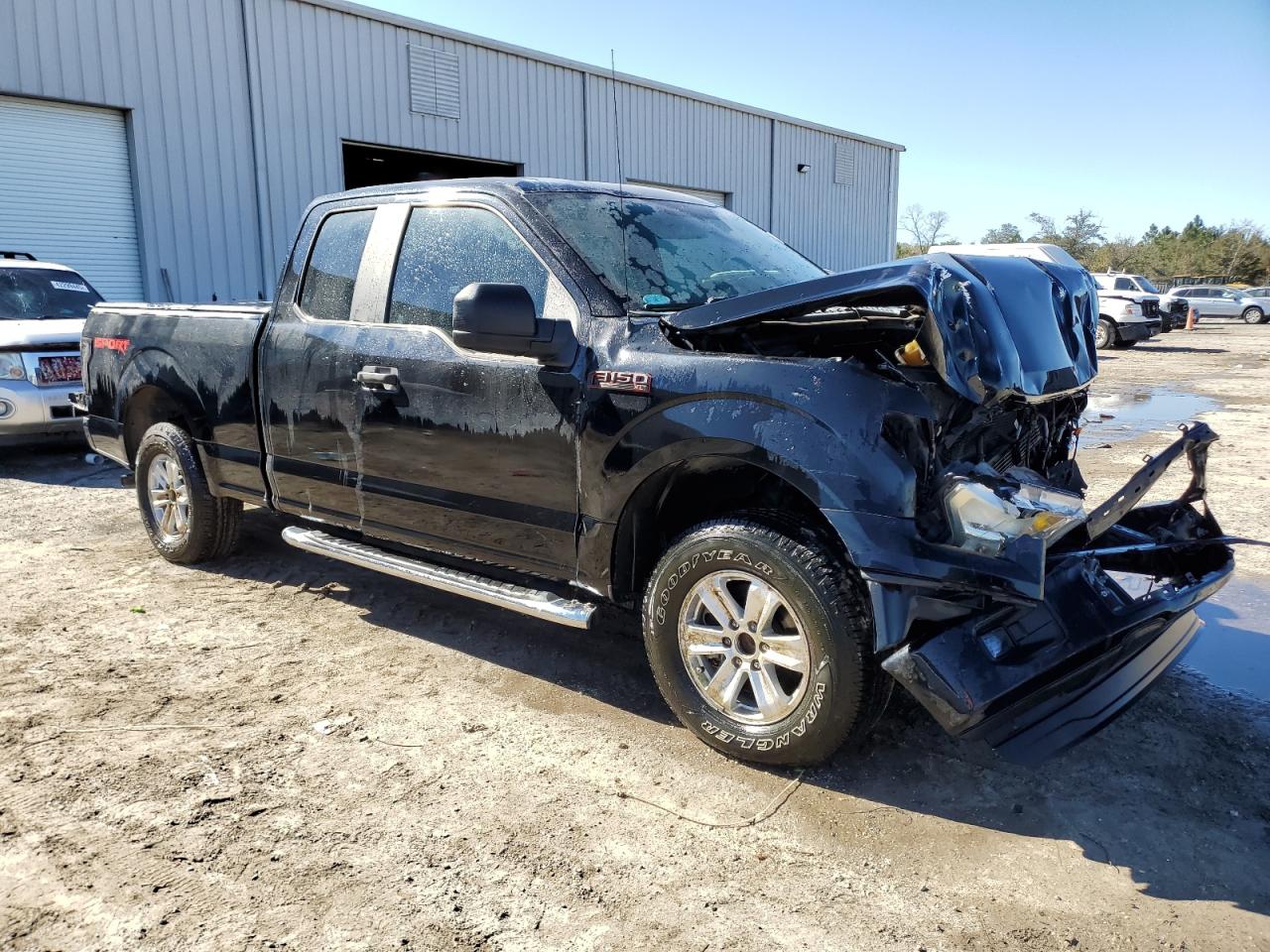 2016 Ford F-150 VIN 1FTEX1C88GFA20240 Copart auction photo, front end damage thumbnail 4