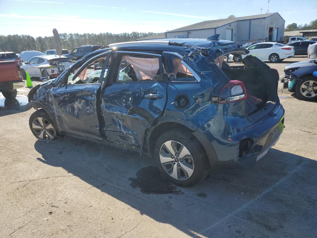 2022 KIA Niro VIN KNDCB3LC1N5499271 Copart auction photo, all over damage thumbnail 2