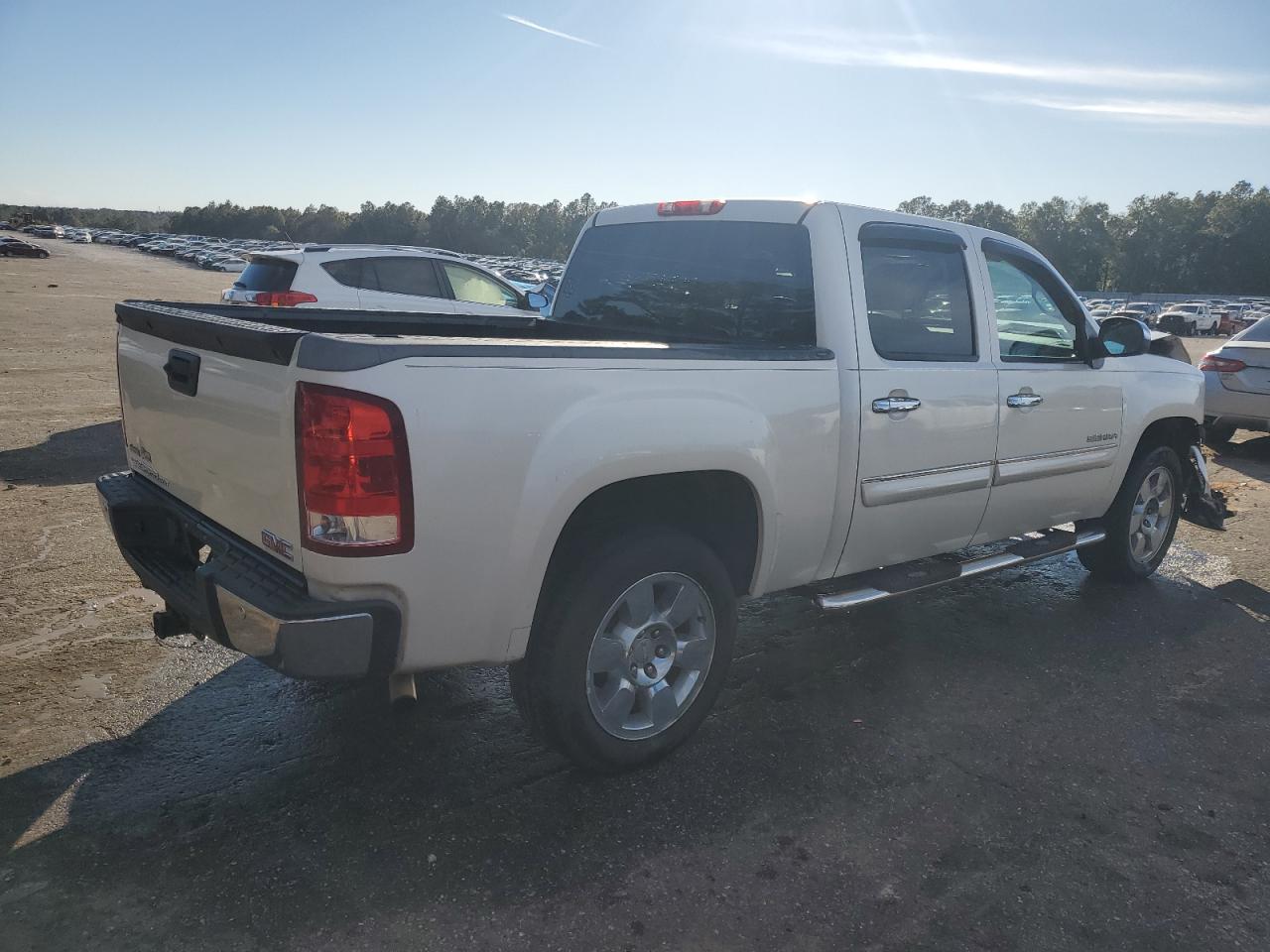 2011 GMC Sierra VIN 3GTP1WE07BG369363 Copart auction photo, front end damage thumbnail 3