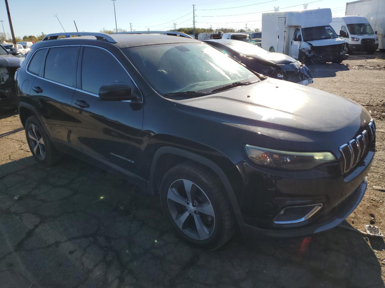 2019 Jeep Grand Cherokee VIN 1C4PJMDX5KD303832 Copart auction photo, rear end / front end damage thumbnail 4