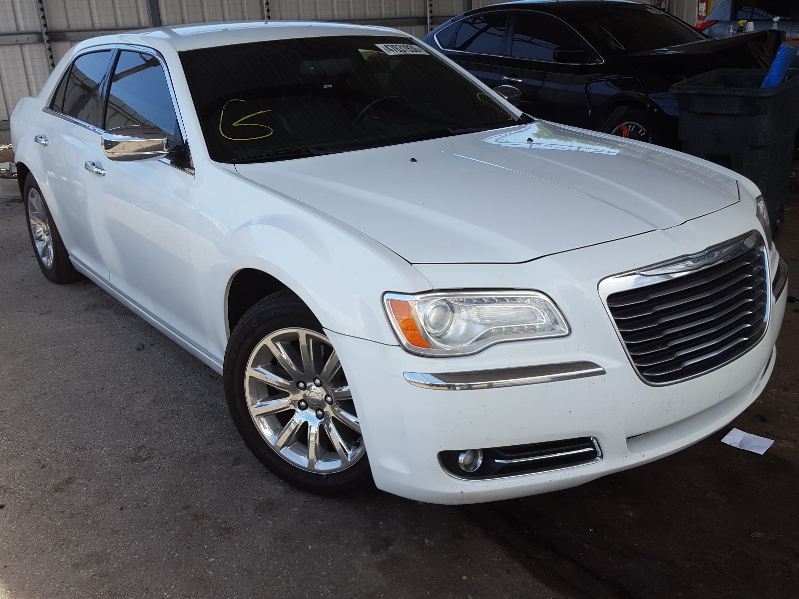 2014 Chrysler 300 VIN 2C3CCAEG6EH373017