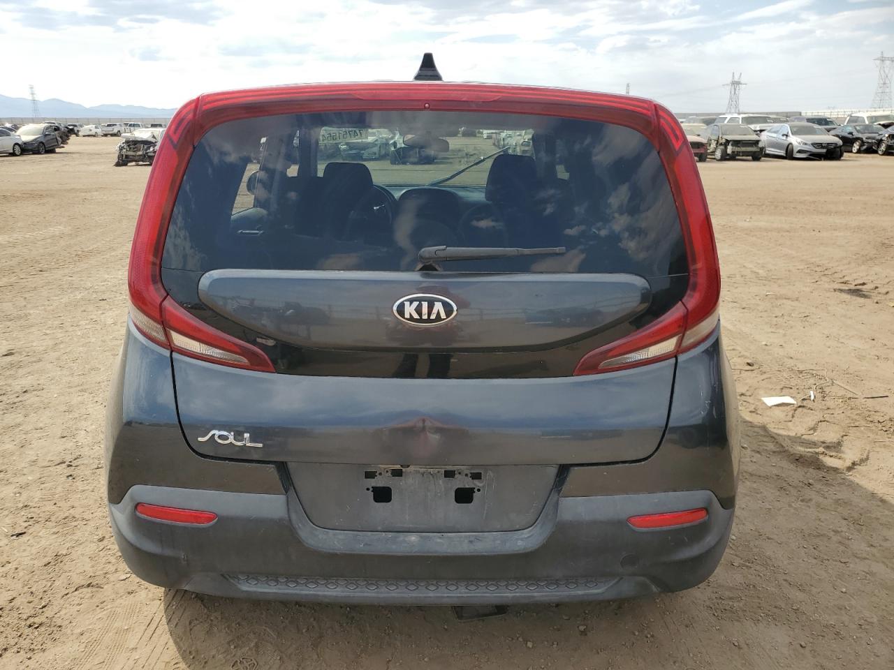 2020 KIA Soul VIN KNDJ23AU0L7088562 Copart auction photo, vandalism / front end damage thumbnail 6