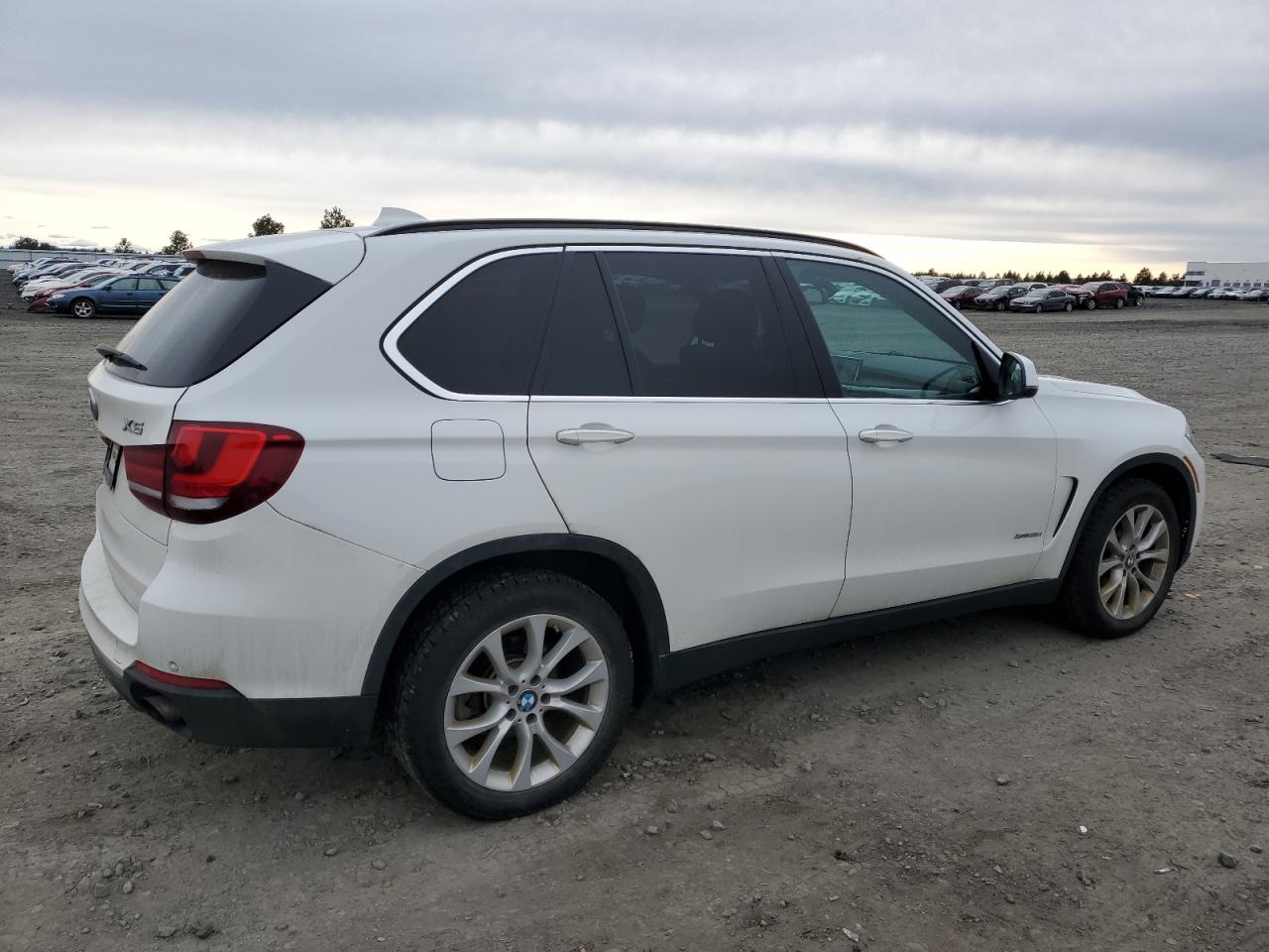 2016 BMW X5 VIN 5UXKR0C52G0P30359 Copart auction photo, front end / rear end damage thumbnail 3