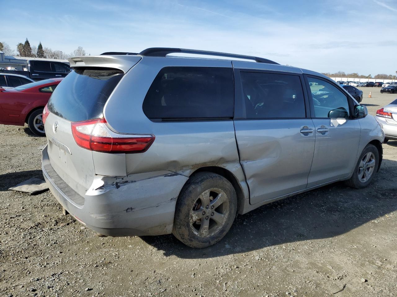 2016 Toyota Sienna VIN 5TDKK3DC4GS752266 Copart auction photo, all over / side damage thumbnail 3