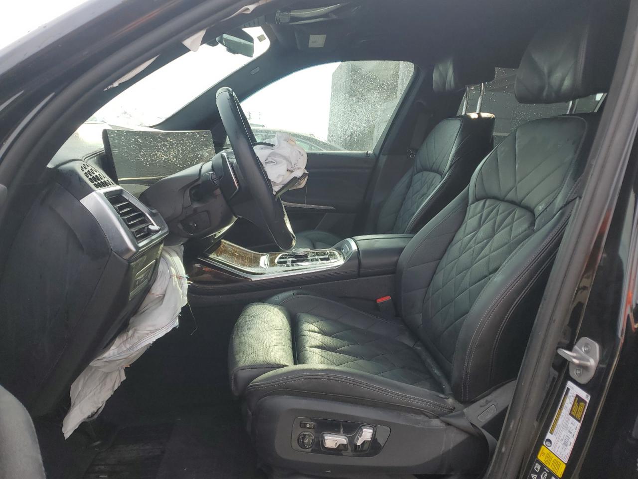 2024 BMW X7 VIN 5UX23EM09R9T85217 Copart auction photo, front end / side damage thumbnail 7
