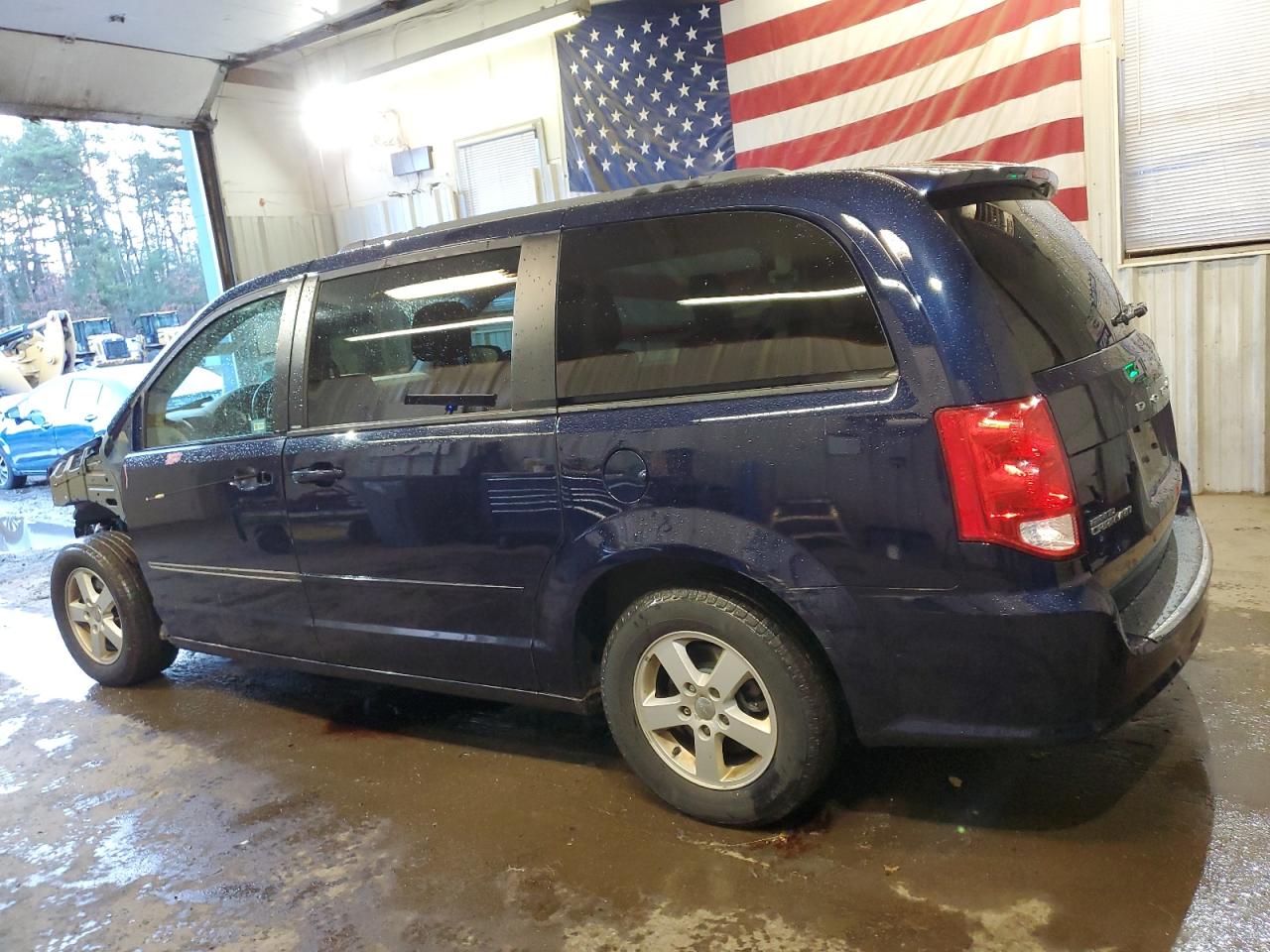 2012 Dodge Caravan VIN 2C4RDGCG2CR358191 Copart auction photo, front end / minor dent/scratches damage thumbnail 2