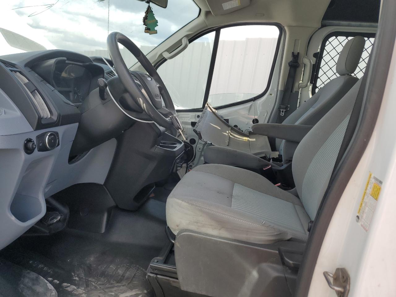 2018 Ford Transit VIN 1FTYR1ZM8JKA31314 Copart auction photo, unknown / all over damage thumbnail 7