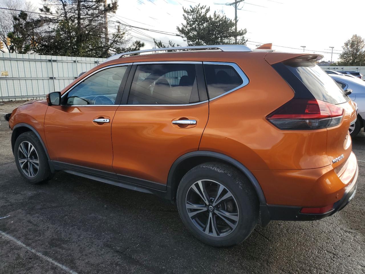2020 Nissan Rogue VIN JN8AT2MV4LW113081 Copart auction photo, front end damage thumbnail 2