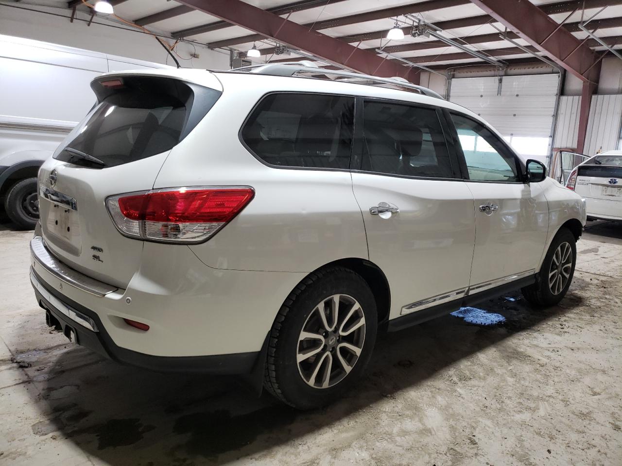2014 Nissan Pathfinder VIN 5N1AR2MM7EC664297 Copart auction photo, all over damage thumbnail 3