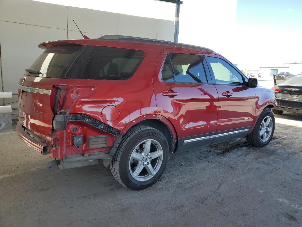 2019 Ford Explorer VIN 1FM5K7D80KGA40173 Copart auction photo, all over damage thumbnail 3
