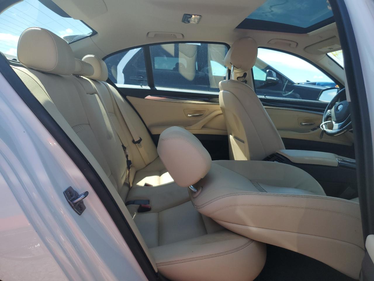 2016 BMW 5er VIN WBA5A5C57GG353728 Copart auction photo, water/flood damage thumbnail 10