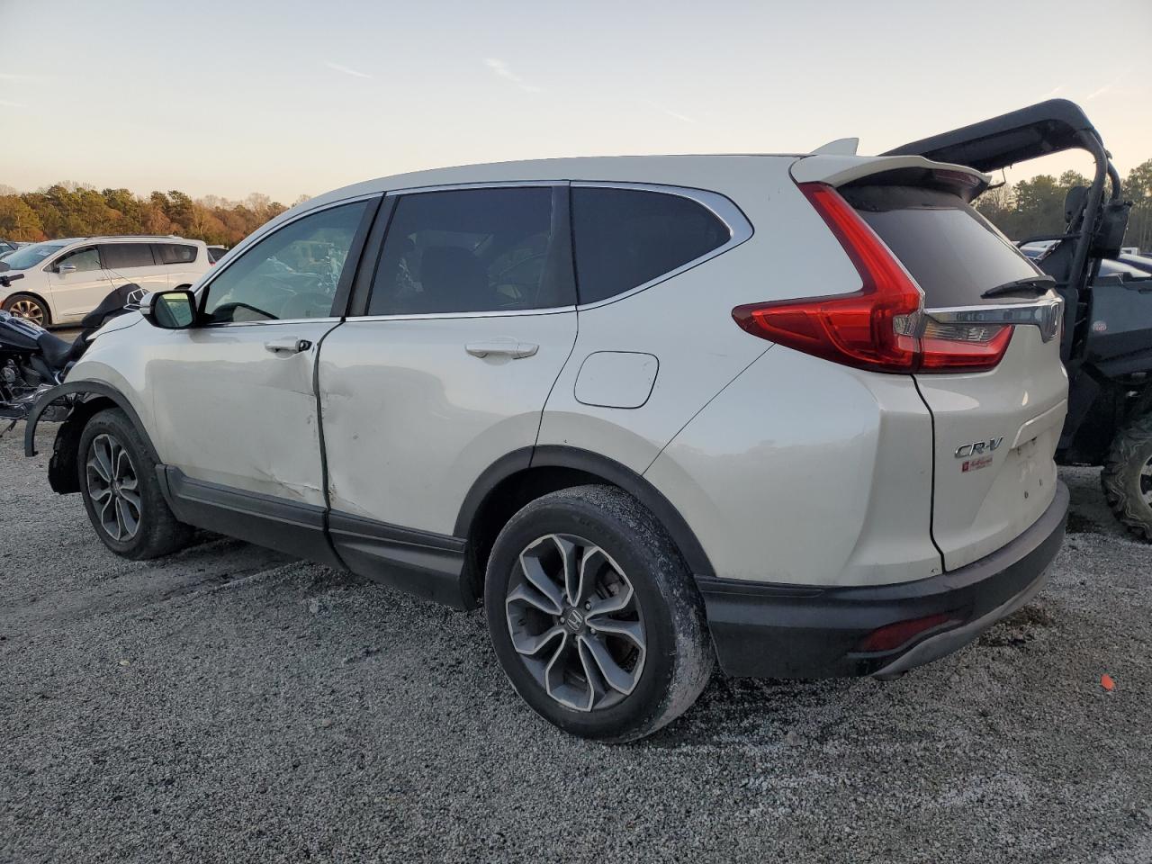 2018 Honda CR-V VIN 2HKRW2H55JH611714 Copart auction photo, front end / side damage thumbnail 2