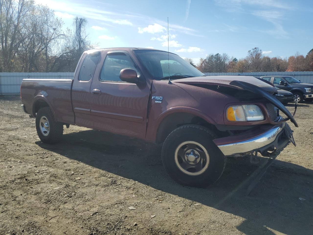 1999 Ford F-150 VIN 1FTRX18W9XNB39154 Copart auction photo, front end damage thumbnail 4