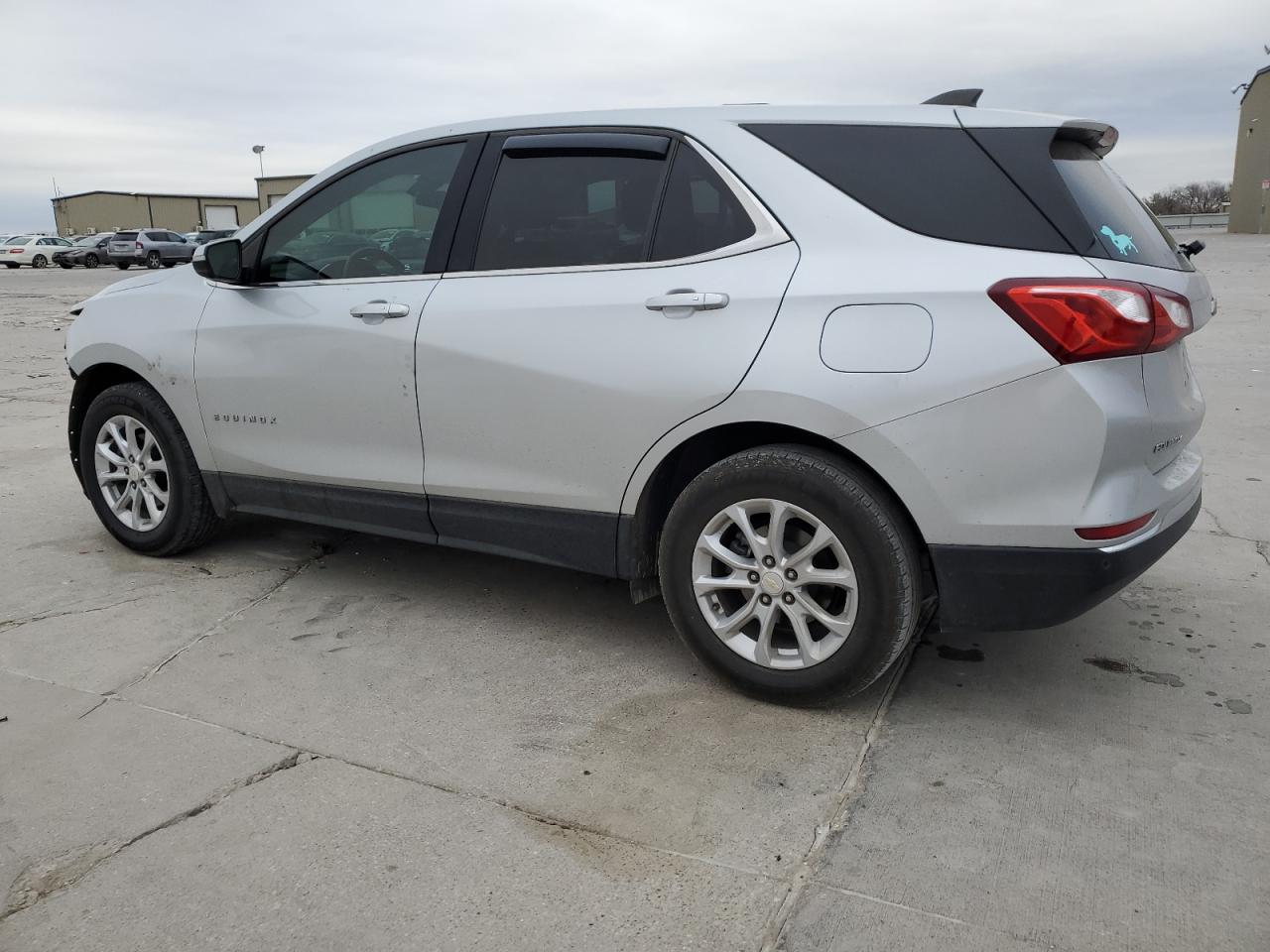 2019 Chevrolet Equinox VIN 3GNAXKEV5KS611967 Copart auction photo, front end damage thumbnail 2