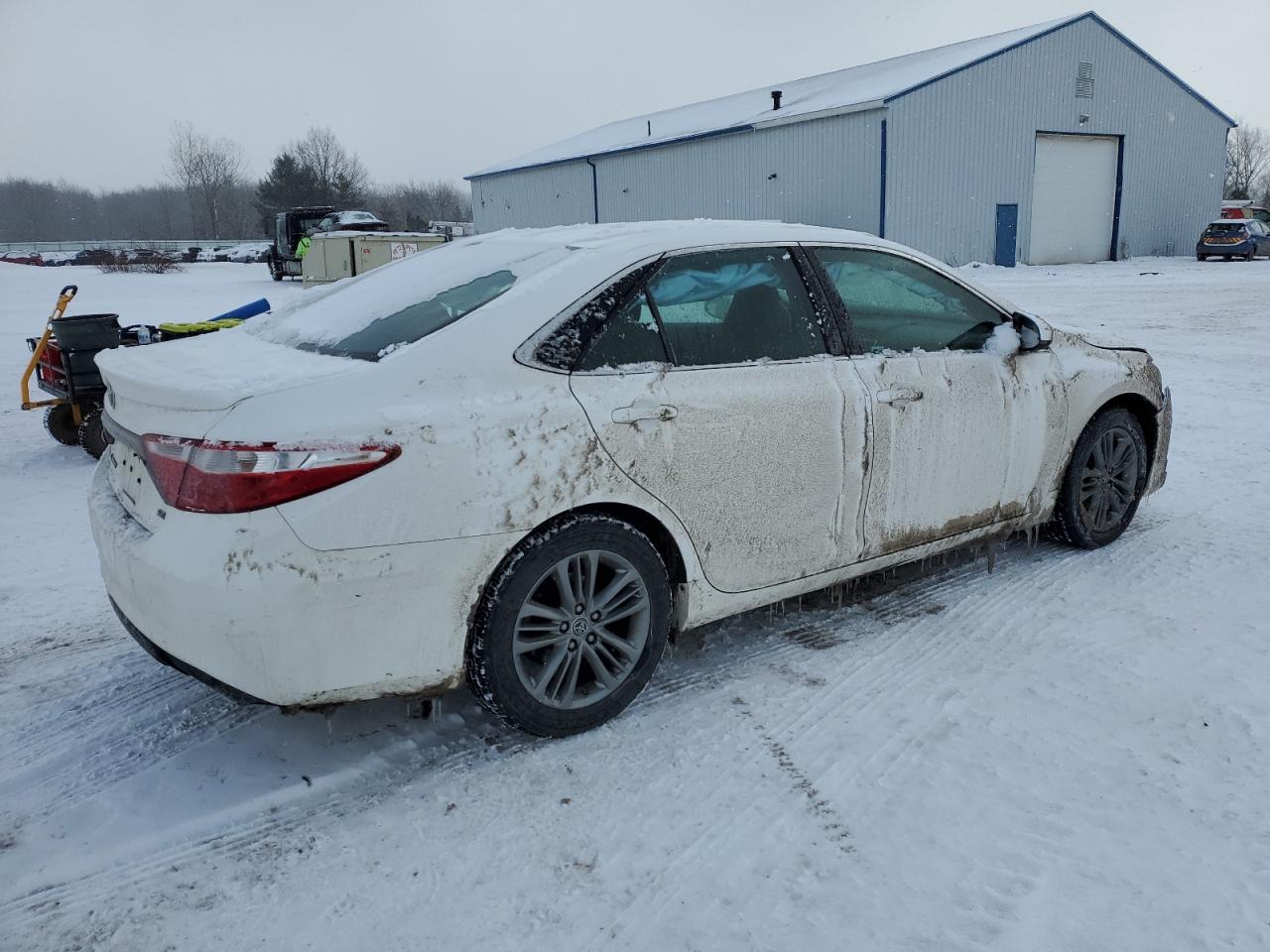 2015 Toyota Camry VIN 4T1BF1FK2FU022312 Copart auction photo, front end damage thumbnail 3