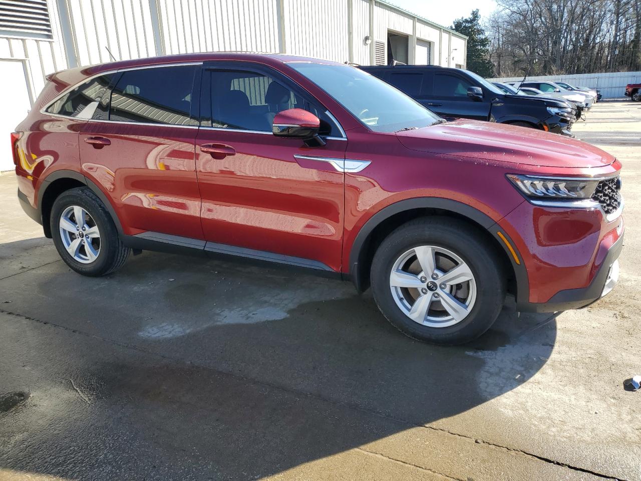 2021 KIA Sorento VIN 5XYRG4LC0MG062403 Copart auction photo, undercarriage damage thumbnail 4