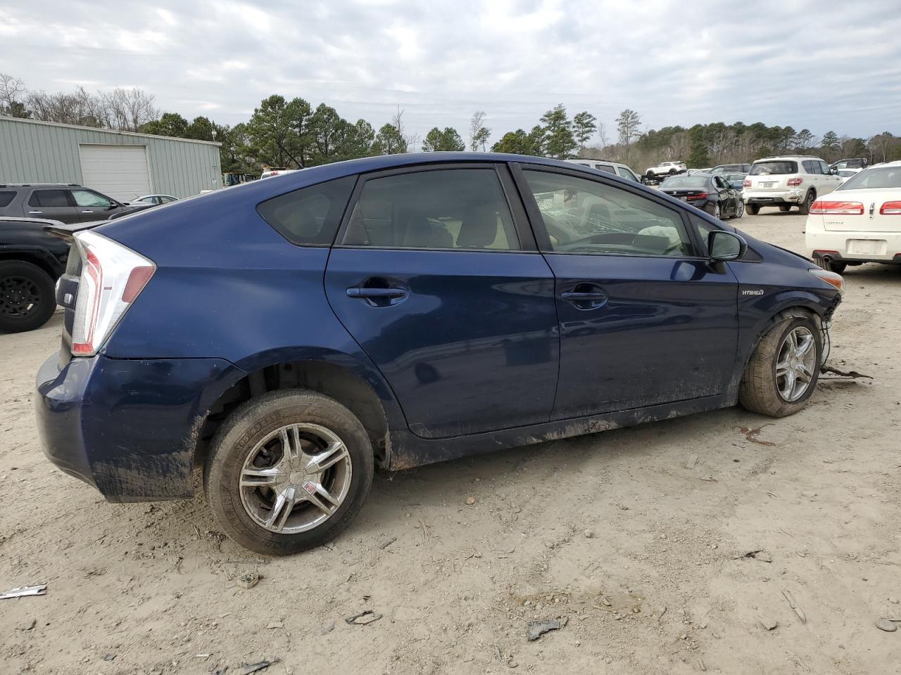 2013 Toyota Prius VIN JTDKN3DU7D1717732 Copart auction photo, front end / minor dent/scratches damage thumbnail 3