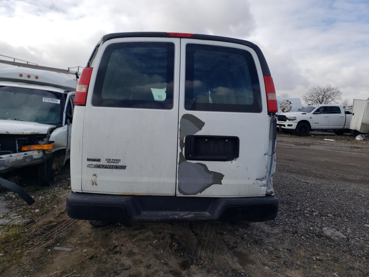 2010 Chevrolet Express VIN 1GCZGFDA1A1129207 Copart auction photo, front end / all over damage thumbnail 6