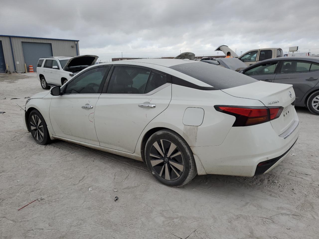 2021 Nissan Altima VIN 1N4BL4DV4MN393075 Copart auction photo, side damage thumbnail 2